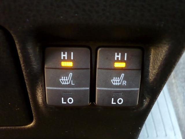 エスクァイア ハイブリッドＧｉ　プレミアムパッケージ　純正９型ナビ　地ＴＶ　Ｂカメラ　ＣＤ＆ＤＶＤ　Ｂｌｕｅｔｏｏｔｈ　ＥＴＣ　デジタルインナーミラー　スマキー　フリップダウンモニター　両側自動ドア　ＨレザーＳ　前席Ｓヒーター　クルコン　ＬＥＤ　衝突軽減（48枚目）