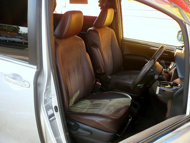 エスクァイア ハイブリッドＧｉ　プレミアムパッケージ　純正９型ナビ　地ＴＶ　Ｂカメラ　ＣＤ＆ＤＶＤ　Ｂｌｕｅｔｏｏｔｈ　ＥＴＣ　デジタルインナーミラー　スマキー　フリップダウンモニター　両側自動ドア　ＨレザーＳ　前席Ｓヒーター　クルコン　ＬＥＤ　衝突軽減（59枚目）