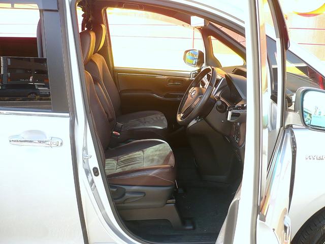 エスクァイア ハイブリッドＧｉ　プレミアムパッケージ　純正９型ナビ　地ＴＶ　Ｂカメラ　ＣＤ＆ＤＶＤ　Ｂｌｕｅｔｏｏｔｈ　ＥＴＣ　デジタルインナーミラー　スマキー　フリップダウンモニター　両側自動ドア　ＨレザーＳ　前席Ｓヒーター　クルコン　ＬＥＤ　衝突軽減（60枚目）