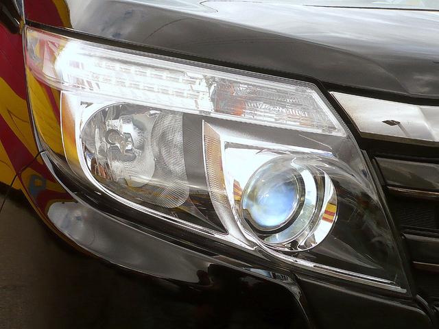 ノア ハイブリッドＳｉ　ダブルバイビー　純正９型ＳＤナビ　地ＴＶ　Ｂカメラ　ＣＤ＆ＤＶＤ　Ｂｌｕｅｔｏｏｔｈ　ＥＴＣ　前後ドラレコ　スマートキー　後席フリップダウンモニター　両側自動ドア　Ｈレザーシート　クルコン　ＬＥＤ　セーフティーセンス（10枚目）