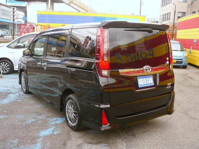 ノア ハイブリッドＳｉ　ダブルバイビー　純正９型ＳＤナビ　地ＴＶ　Ｂカメラ　ＣＤ＆ＤＶＤ　Ｂｌｕｅｔｏｏｔｈ　ＥＴＣ　前後ドラレコ　スマートキー　後席フリップダウンモニター　両側自動ドア　Ｈレザーシート　クルコン　ＬＥＤ　セーフティーセンス（17枚目）