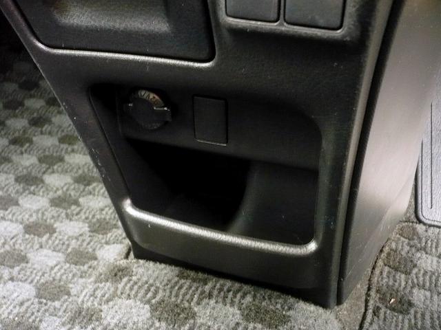 ノア ハイブリッドＳｉ　ダブルバイビー　純正９型ＳＤナビ　地ＴＶ　Ｂカメラ　ＣＤ＆ＤＶＤ　Ｂｌｕｅｔｏｏｔｈ　ＥＴＣ　前後ドラレコ　スマートキー　後席フリップダウンモニター　両側自動ドア　Ｈレザーシート　クルコン　ＬＥＤ　セーフティーセンス（45枚目）