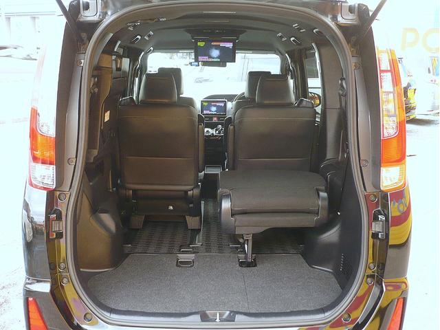 ノア ハイブリッドＳｉ　ダブルバイビー　純正９型ＳＤナビ　地ＴＶ　Ｂカメラ　ＣＤ＆ＤＶＤ　Ｂｌｕｅｔｏｏｔｈ　ＥＴＣ　前後ドラレコ　スマートキー　後席フリップダウンモニター　両側自動ドア　Ｈレザーシート　クルコン　ＬＥＤ　セーフティーセンス（68枚目）