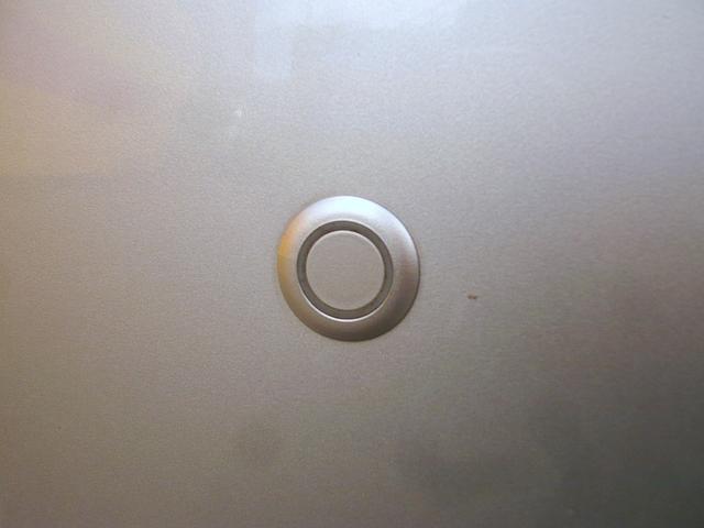 気になる車両が御座いましたらお気軽にお問い合わせください！通話料無料のフリーコール≪ＴＥＬ００６６−９７０８−５２２２≫まで気軽にお問い合わせください！