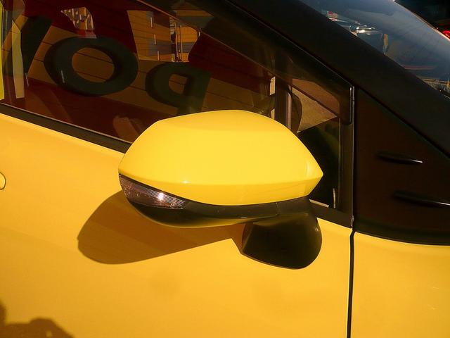 シエンタ ハイブリッドＧ　純正ＳＤナビ　フルセグＴＶ　バックカメラ　ＣＤ＆ＤＶＤ　Ｂｌｕｅｔｏｏｔｈ電話＆音楽　ＥＴＣ　ドラレコ　スマートキー　後席フリップダウンモニター　両側自動ドア　ＬＥＤヘッドライト　衝突軽減ブレーキ（7枚目）