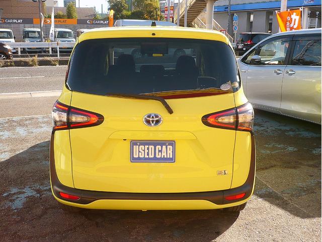 シエンタ ハイブリッドＧ　純正ＳＤナビ　フルセグＴＶ　バックカメラ　ＣＤ＆ＤＶＤ　Ｂｌｕｅｔｏｏｔｈ電話＆音楽　ＥＴＣ　ドラレコ　スマートキー　後席フリップダウンモニター　両側自動ドア　ＬＥＤヘッドライト　衝突軽減ブレーキ（18枚目）