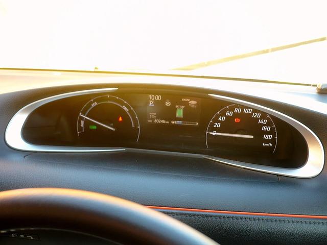 シエンタ ハイブリッドＧ　純正ＳＤナビ　フルセグＴＶ　バックカメラ　ＣＤ＆ＤＶＤ　Ｂｌｕｅｔｏｏｔｈ電話＆音楽　ＥＴＣ　ドラレコ　スマートキー　後席フリップダウンモニター　両側自動ドア　ＬＥＤヘッドライト　衝突軽減ブレーキ（31枚目）