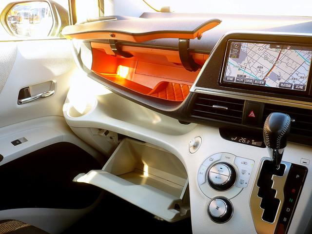 シエンタ ハイブリッドＧ　純正ＳＤナビ　フルセグＴＶ　バックカメラ　ＣＤ＆ＤＶＤ　Ｂｌｕｅｔｏｏｔｈ電話＆音楽　ＥＴＣ　ドラレコ　スマートキー　後席フリップダウンモニター　両側自動ドア　ＬＥＤヘッドライト　衝突軽減ブレーキ（42枚目）