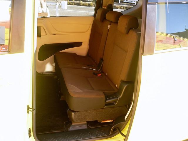 シエンタ ハイブリッドＧ　純正ＳＤナビ　フルセグＴＶ　バックカメラ　ＣＤ＆ＤＶＤ　Ｂｌｕｅｔｏｏｔｈ電話＆音楽　ＥＴＣ　ドラレコ　スマートキー　後席フリップダウンモニター　両側自動ドア　ＬＥＤヘッドライト　衝突軽減ブレーキ（52枚目）