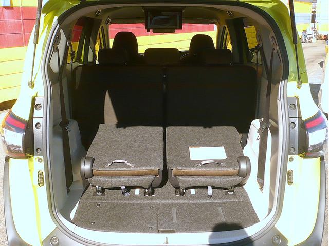 シエンタ ハイブリッドＧ　純正ＳＤナビ　フルセグＴＶ　バックカメラ　ＣＤ＆ＤＶＤ　Ｂｌｕｅｔｏｏｔｈ電話＆音楽　ＥＴＣ　ドラレコ　スマートキー　後席フリップダウンモニター　両側自動ドア　ＬＥＤヘッドライト　衝突軽減ブレーキ（65枚目）