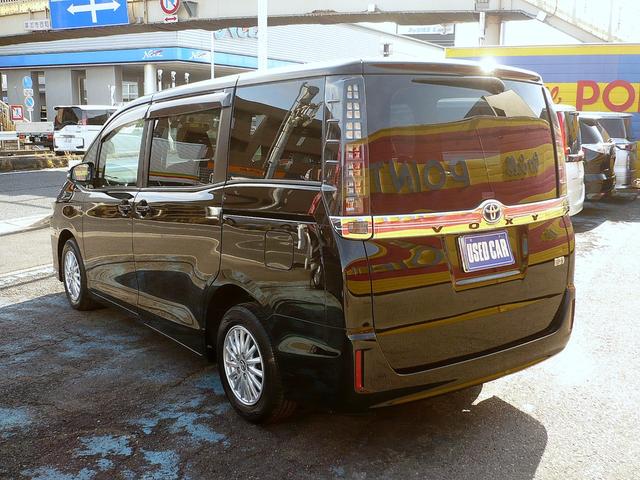 ヴォクシー ハイブリッドＸ　純正ＳＤナビ　フルセグＴＶ　バックカメラ　ＣＤ＆ＤＶＤ　Ｂｌｕｅｔｏｏｔｈ電話＆音楽　ＥＴＣ　ドラレコ　スマートキー　純正フリップダウンモニター　片側パワースライドドア　ＬＥＤヘッドライト（15枚目）