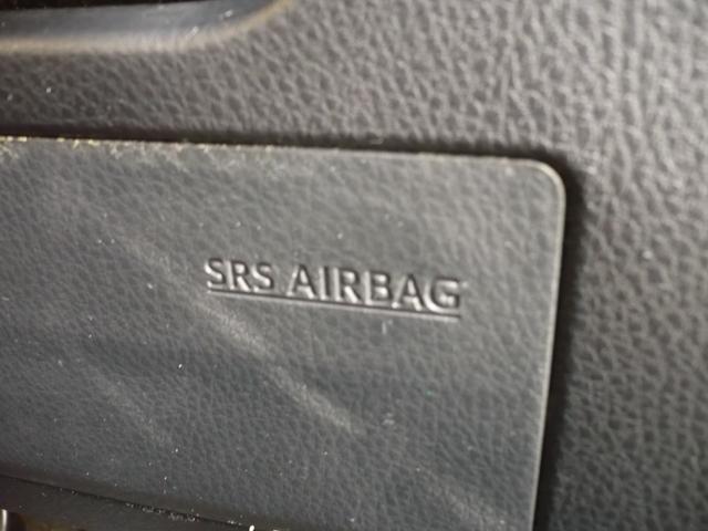 ヴォクシー ハイブリッドＸ　純正ＳＤナビ　フルセグＴＶ　バックカメラ　ＣＤ＆ＤＶＤ　Ｂｌｕｅｔｏｏｔｈ電話＆音楽　ＥＴＣ　ドラレコ　スマートキー　純正フリップダウンモニター　片側パワースライドドア　ＬＥＤヘッドライト（26枚目）