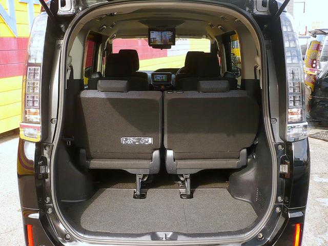 ヴォクシー ハイブリッドＸ　純正ＳＤナビ　フルセグＴＶ　バックカメラ　ＣＤ＆ＤＶＤ　Ｂｌｕｅｔｏｏｔｈ電話＆音楽　ＥＴＣ　ドラレコ　スマートキー　純正フリップダウンモニター　片側パワースライドドア　ＬＥＤヘッドライト（64枚目）