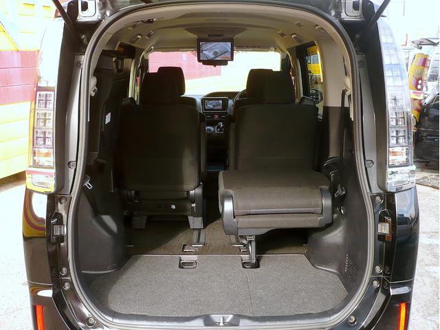 ヴォクシー ハイブリッドＸ　純正ＳＤナビ　フルセグＴＶ　バックカメラ　ＣＤ＆ＤＶＤ　Ｂｌｕｅｔｏｏｔｈ電話＆音楽　ＥＴＣ　ドラレコ　スマートキー　純正フリップダウンモニター　片側パワースライドドア　ＬＥＤヘッドライト（67枚目）