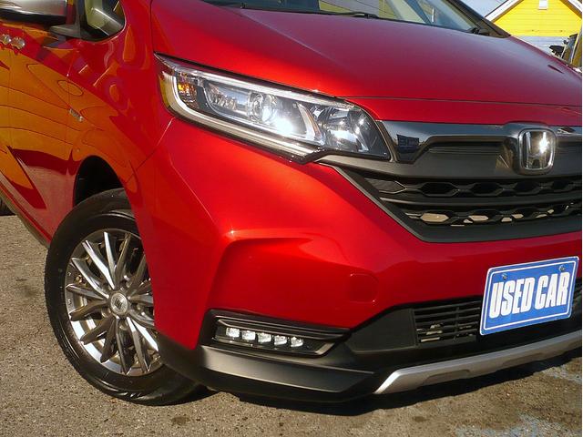 フリード＋ハイブリッド ハイブリッド・クロスターホンダセンシング　純正メモリーナビ　フルセグＴＶ　Ｂカメラ　ＣＤ＆ＤＶＤ　Ｂｌｕｅｔｏｏｔｈ電話＆音楽　ＵＳＢ　ＥＴＣ　スマートキー　Ｈレザーシート　前席Ｓヒーター　両側自動ドア　レーダークルコン　ＬＥＤライト（10枚目）