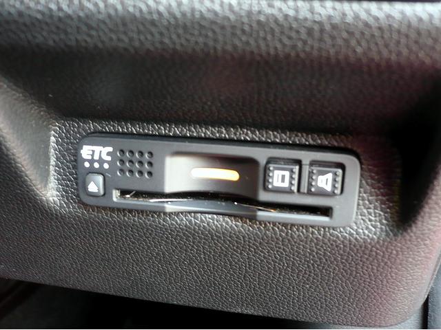 フリード＋ハイブリッド ハイブリッド・クロスターホンダセンシング　純正メモリーナビ　フルセグＴＶ　Ｂカメラ　ＣＤ＆ＤＶＤ　Ｂｌｕｅｔｏｏｔｈ電話＆音楽　ＵＳＢ　ＥＴＣ　スマートキー　Ｈレザーシート　前席Ｓヒーター　両側自動ドア　レーダークルコン　ＬＥＤライト（28枚目）