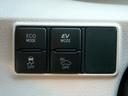 ハイブリッドＧ　純正ＳＤナビ　フルセグＴＶ　バックカメラ　ＣＤ＆ＤＶＤ　Ｂｌｕｅｔｏｏｔｈ電話＆音楽　ＥＴＣ　ドラレコ　スマートキー　後席フリップダウンモニター　両側自動ドア　ＬＥＤヘッドライト　衝突軽減ブレーキ（33枚目）