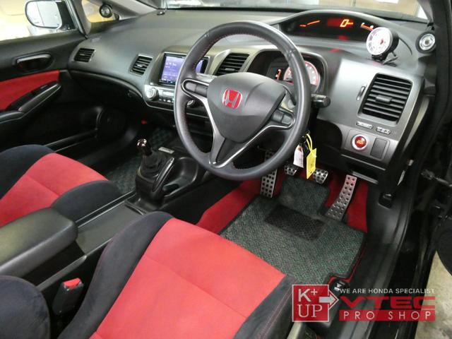 HONDA CIVIC TYPE R