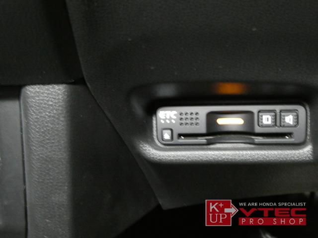 フィット RS ホンダセンシング 後期型 6MT 純正ナビ バックカメラ ETC フルセグ USB&Bluetooth接続可 フルノーマル 禁煙車 スマートキー 記録簿(12枚目)
