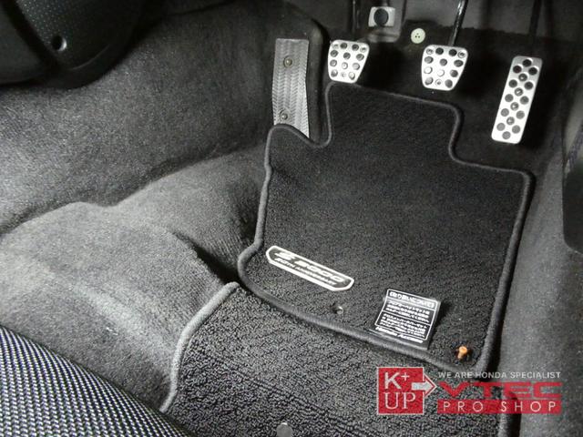 �r�Q�O�O�O�A�Q�O���N�L�O�Ɍ���̔����ꂽ�t���A�}�b�g�������ς݁B�O���̃t���A�}�b�g���z�ʐς��L����܂����B