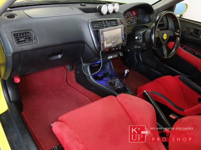 HONDA CIVIC TYPE R X  2000  YELLOW  84661 km  details 