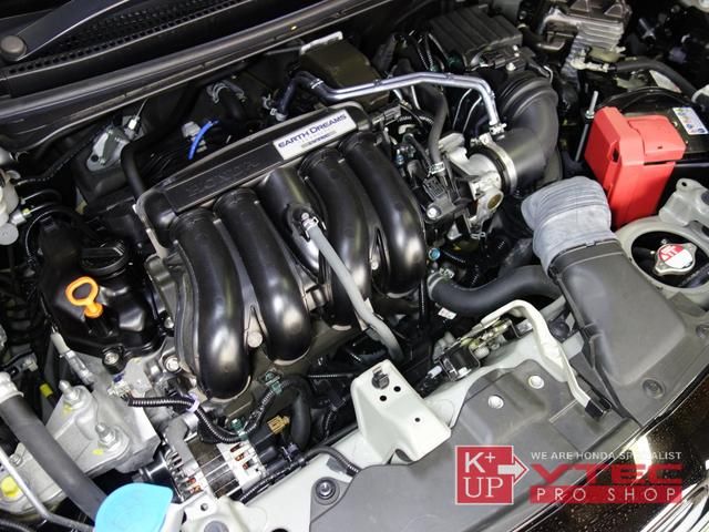 RS ホンダセンシング 後期型 1オーナー 禁煙車 純正ナビ フルセグ バックカメラ USB・Bluetooth接続可 ドライブレコーダー ETC 純正ボディサイドモール LEDヘッドライト 記録簿 6MT(20枚目)