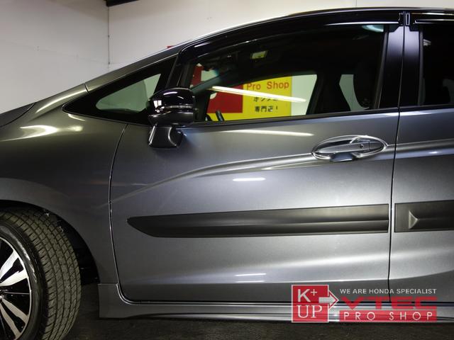 RS ホンダセンシング 後期型 1オーナー 禁煙車 純正ナビ フルセグ バックカメラ USB・Bluetooth接続可 ドライブレコーダー ETC 純正ボディサイドモール LEDヘッドライト 記録簿 6MT(23枚目)