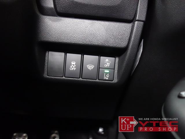 RS ホンダセンシング 後期型 1オーナー 禁煙車 純正ナビ フルセグ バックカメラ USB・Bluetooth接続可 ドライブレコーダー ETC 純正ボディサイドモール LEDヘッドライト 記録簿 6MT(49枚目)