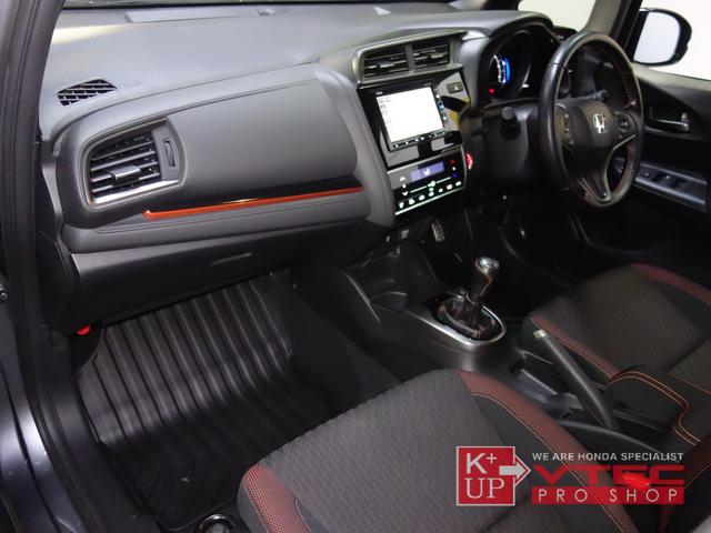 RS ホンダセンシング 後期型 1オーナー 禁煙車 純正ナビ フルセグ バックカメラ USB・Bluetooth接続可 ドライブレコーダー ETC 純正ボディサイドモール LEDヘッドライト 記録簿 6MT(58枚目)