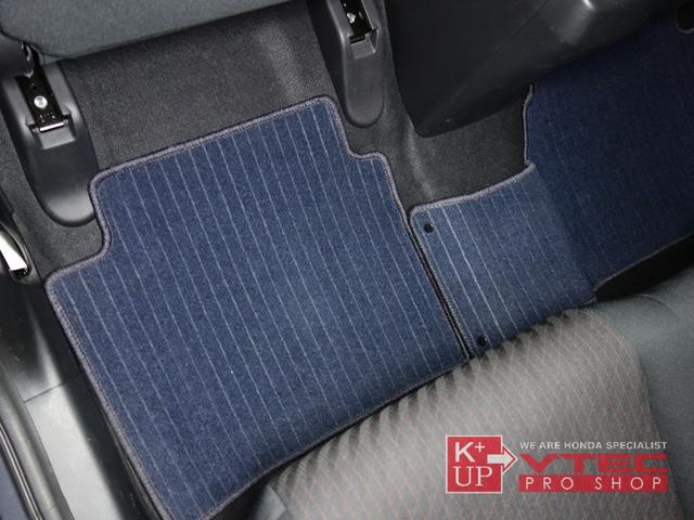 RS ホンダセンシング 後期型 1オーナー 禁煙車 純正ナビ フルセグ バックカメラ USB・Bluetooth接続可 ドライブレコーダー ETC 純正ボディサイドモール LEDヘッドライト 記録簿 6MT(64枚目)