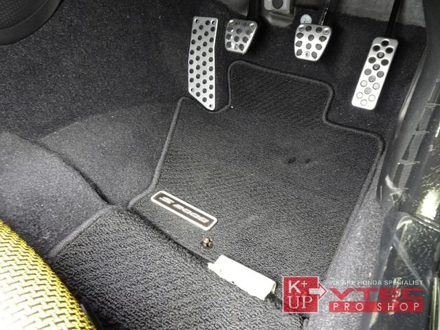 Ｓ２０００ タイプＳ　後期最終型　屋内保管　禁煙車　タイプＳ専用シート　社外ディスプレイ（ビルトイン）　バックカメラ　ＵＳＢ／Ｂｌｕｅｔｏｏｔｈ接続可　ＥＴＣ　ドラレコ　社外幌（41枚目）