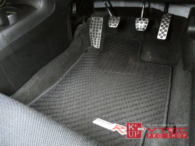 インテグラ タイプＲ　後期最終型　黒内装　禁煙車　社外ナビ２０２５年地図　ＴＶ　Ｂｌｕｅｔｏｏｔｈ接続可　ＥＴＣ２．０　ドラレコ　電動格納ミラー　キーレス（64枚目）