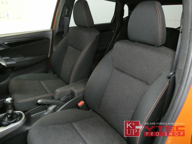 フィット RS 6MT 無限Fグリル・Fスポイラー・Rアンダー 純正ナビ バックカメラ ETC TV Bluetooth接続可 TEIN車高調・EDFC CTBA(9枚目)