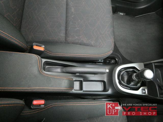 フィット RS 6MT 無限Fグリル・Fスポイラー・Rアンダー 純正ナビ バックカメラ ETC TV Bluetooth接続可 TEIN車高調・EDFC CTBA(10枚目)