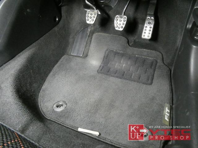 フィット RS 6MT 無限Fグリル・Fスポイラー・Rアンダー 純正ナビ バックカメラ ETC TV Bluetooth接続可 TEIN車高調・EDFC CTBA(25枚目)