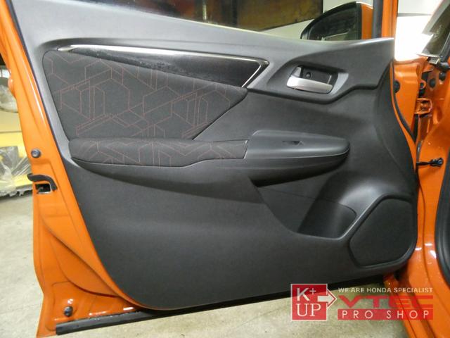 フィット RS 6MT 無限Fグリル・Fスポイラー・Rアンダー 純正ナビ バックカメラ ETC TV Bluetooth接続可 TEIN車高調・EDFC CTBA(32枚目)