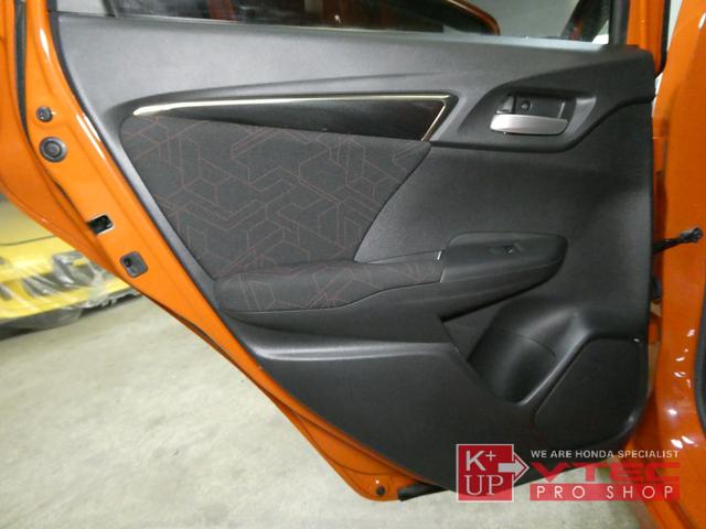 フィット RS 6MT 無限Fグリル・Fスポイラー・Rアンダー 純正ナビ バックカメラ ETC TV Bluetooth接続可 TEIN車高調・EDFC CTBA(62枚目)