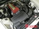 プラス200ccの排気量でトルク感が増したF22C VTECエンジンは高回転のパンチを残しつつ、扱いやすい特性。ノイズ感なくリニアに反応するスポーツカーらしい質感がしっかり感じられます。