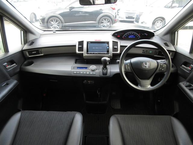 HONDA FREED SPIKE G PREMIUM EDITION  2015  SILVER  37700 km 