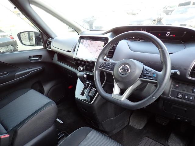 セレナ ハイウェイスターＶ　後期型　純正１０インチメモリーナビ　フルセグＴＶ　Ｂｌｕｅｔｏｏｔｈ　全方位カメラ　両側自動ドア　インテリキー　オートＡＣ　プロパイロット　ＬＥＤライト　フォグ　純正アルミ　ドアバイザー（14枚目）