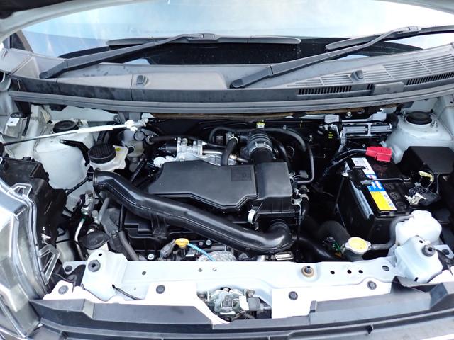 ルーミー カスタムＧ　後期型　純正メモリーナビＴＶ　Ｂｌｕｅｔｏｏｔｈ　Ｂカメラ　ＥＴＣ　両側自動ドア　スマートキー　オートエアコン　シートヒーター　クルコン　スマートアシストＩＩＩ　ＬＥＤライト　フォグ　純正ＡＷ（11枚目）