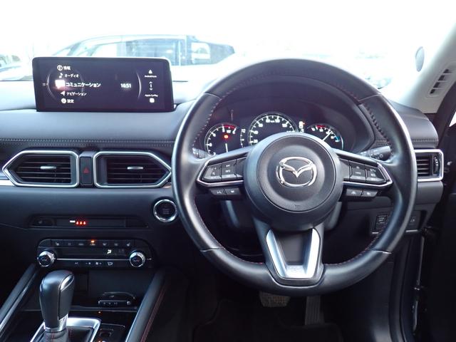ＣＸ－５ ＸＤ　ブラックトーンエディション　後期型　純正メモリーナビ　フルセグＴＶ　Ｂｌｕｅｔｏｏｔｈ　全方位カメラ　アドバンスドキー　シートヒーター　パワーシート　クルコン　コーナーセンサー　ＬＥＤライト　純正ＡＷ（16枚目）