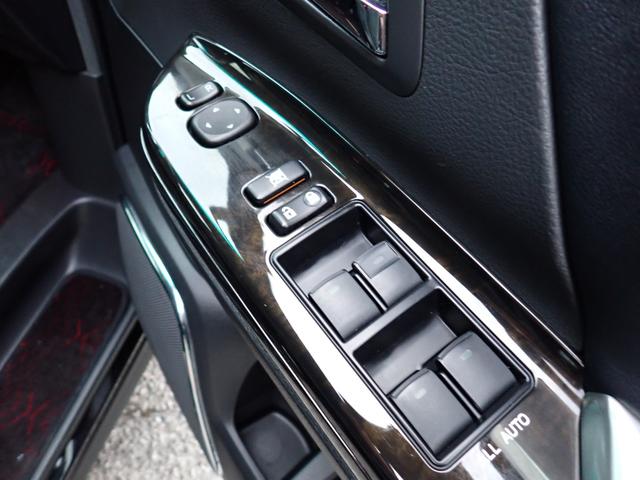 ヴェルファイア ２．４Ｚ　ゴールデンアイズＩＩ　後期型　社外９インチナビ　フルセグＴＶ　Ｂｌｕｅｔｏｏｔｈ　Ｂカメラ　ＥＴＣ　両側自動ドア　スマートキー　オートＡＣ　パワーバックドア　ＨＩＤライト　フォグ　純正アルミ　７人乗り（22枚目）