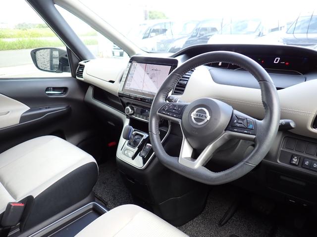 セレナ ｅ－パワー　ハイウェイスターＶ　後期型　純正１０インチメモリーナビ　フルセグＴＶ　プロパイロット　Ｂｌｕｅｔｏｏｔｈ　全方位カメラ　ＥＴＣ　両側自動ドア　インテリキー　オートＡＣ　コーナーセンサー　ＬＥＤライト　フォグ　純正アルミ（12枚目）