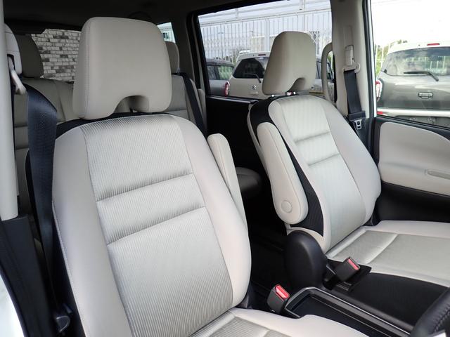 セレナ ｅ－パワー　ハイウェイスターＶ　後期型　純正１０インチメモリーナビ　フルセグＴＶ　プロパイロット　Ｂｌｕｅｔｏｏｔｈ　全方位カメラ　ＥＴＣ　両側自動ドア　インテリキー　オートＡＣ　コーナーセンサー　ＬＥＤライト　フォグ　純正アルミ（13枚目）