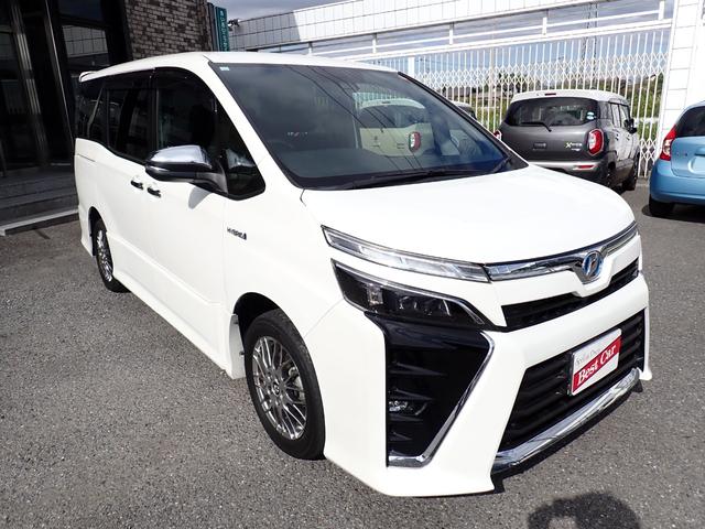 ヴォクシー ハイブリッドZS 煌 後期型 純正9インチナビTV Bluetooth フリップダウンモニター Bカメラ ETC 両側自動ドア スマートキー トヨタセーフティーセンス クルコン LEDライト フォグ 純正アルミ 7人乗り(7枚目)