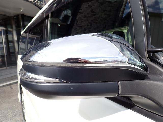 ヴォクシー ハイブリッドZS 煌 後期型 純正9インチナビTV Bluetooth フリップダウンモニター Bカメラ ETC 両側自動ドア スマートキー トヨタセーフティーセンス クルコン LEDライト フォグ 純正アルミ 7人乗り(9枚目)