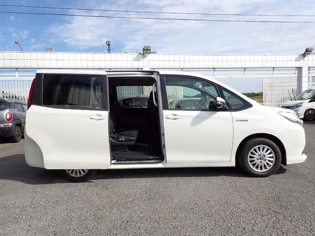 ノア ハイブリッドG 社外ナビTV Bluetooth ETC 両側自動ドア スマートキー オートAC シートヒーター トヨタセーフティーセンス LEDライト フォグ 純正アルミ 7人乗り(5枚目)