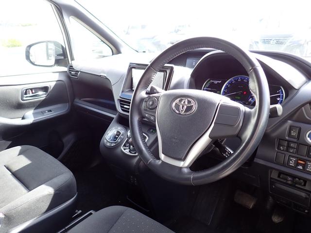 ノア ハイブリッドG 社外ナビTV Bluetooth ETC 両側自動ドア スマートキー オートAC シートヒーター トヨタセーフティーセンス LEDライト フォグ 純正アルミ 7人乗り(14枚目)