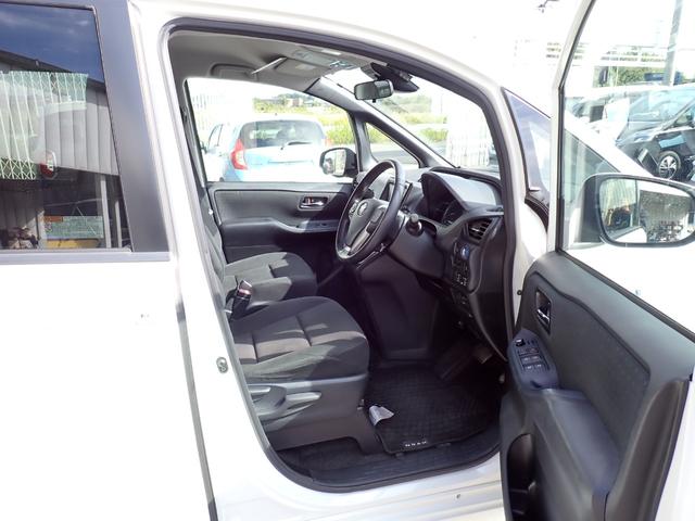 ノア ハイブリッドG 社外ナビTV Bluetooth ETC 両側自動ドア スマートキー オートAC シートヒーター トヨタセーフティーセンス LEDライト フォグ 純正アルミ 7人乗り(15枚目)